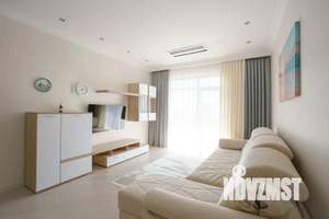 2-к квартира, посуточно, 72м2, 8/15 этаж