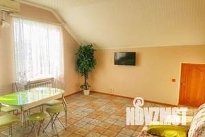 1-к квартира, посуточно, 100м2, 4/4 этаж