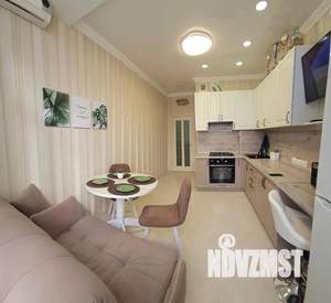 Студия квартира, посуточно, 42м2, 2/5 этаж