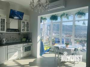 3-к квартира, посуточно, 65м2, 1/1 этаж