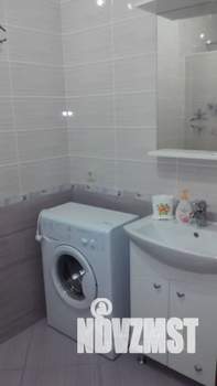 1-к квартира, посуточно, 42м2, 2/5 этаж