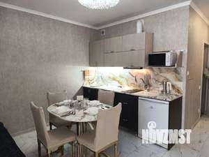 Студия квартира, посуточно, 37м2, 3/20 этаж