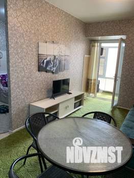 Студия квартира, посуточно, 33м2, 1/5 этаж