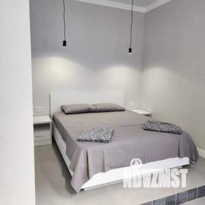 Студия квартира, посуточно, 35м2, 1/3 этаж