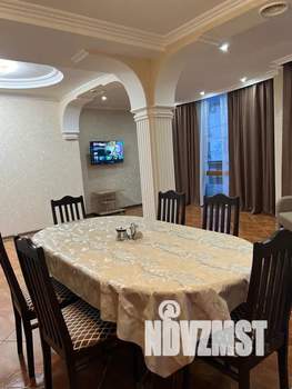 3-к квартира, посуточно, 140м2, 2/5 этаж