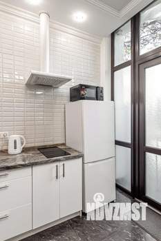 Студия квартира, посуточно, 30м2, 1/4 этаж