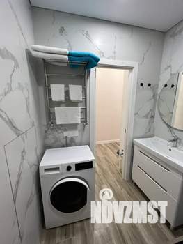 1-к квартира, посуточно, 35м2, 1/20 этаж