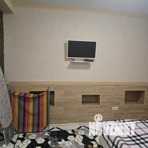 Студия квартира, посуточно, 30м2, 1/3 этаж