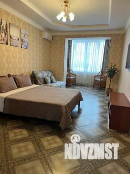 1-к квартира, посуточно, 40м2, 3/3 этаж
