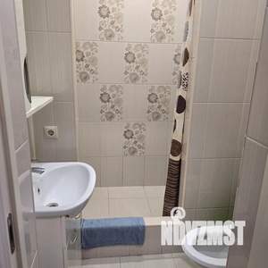 Студия квартира, посуточно, 30м2, 1/3 этаж