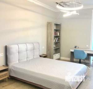 2-к квартира, на длительный срок, 130м2, 11/15 этаж