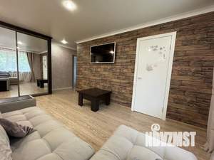 3-к квартира, посуточно, 54м2, 1/5 этаж