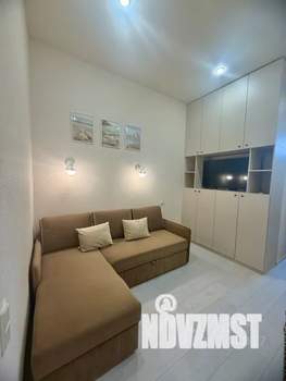 Студия квартира, посуточно, 26м2, 1/8 этаж