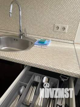 Студия квартира, посуточно, 40м2, 3/3 этаж