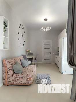 Студия квартира, посуточно, 38м2, 1/7 этаж