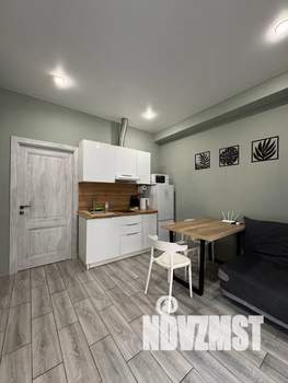 Студия квартира, посуточно, 38м2, 1/1 этаж