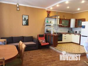 2-к квартира, посуточно, 80м2, 1/3 этаж