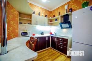 2-к квартира, посуточно, 60м2, 1/1 этаж