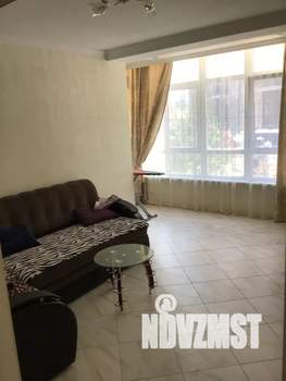 1-к квартира, посуточно, 54м2, 1/8 этаж