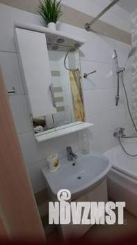 1-к квартира, посуточно, 46м2, 1/3 этаж
