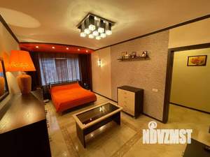 1-к квартира, посуточно, 39м2, 8/10 этаж