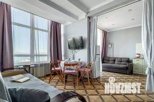 1-к квартира, посуточно, 50м2, 1/1 этаж