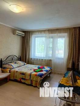 1-к квартира, посуточно, 38м2, 1/10 этаж