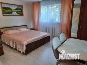 Студия квартира, посуточно, 25м2, 1/3 этаж