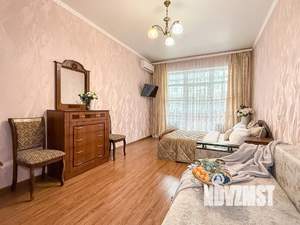 1-к квартира, посуточно, 50м2, 1/1 этаж