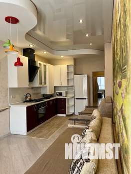 1-к квартира, посуточно, 57м2, 3/8 этаж