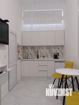 Студия квартира, посуточно, 18м2, 1/5 этаж