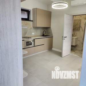 Студия квартира, посуточно, 35м2, 1/3 этаж