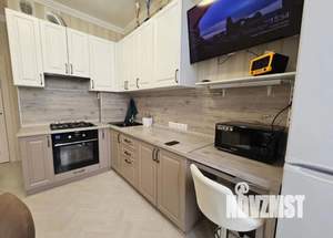 Студия квартира, посуточно, 42м2, 2/5 этаж