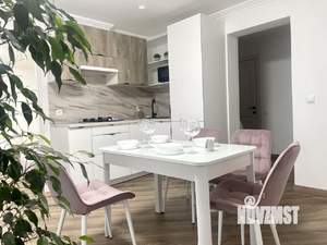 1-к квартира, посуточно, 50м2, 1/3 этаж