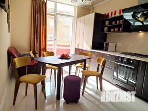 2-к квартира, посуточно, 81м2, 1/1 этаж