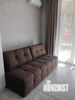 Студия квартира, посуточно, 35м2, 1/6 этаж
