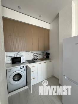 Студия квартира, посуточно, 40м2, 3/3 этаж