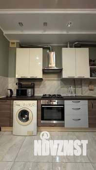 2-к квартира, посуточно, 42м2, 1/5 этаж