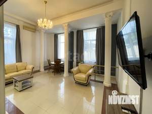 3-к квартира, на длительный срок, 120м2, 1/3 этаж