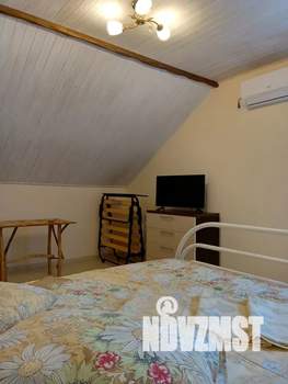 Студия квартира, посуточно, 43м2, 3/3 этаж