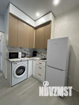 Студия квартира, посуточно, 44м2, 2/3 этаж