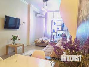 Студия квартира, посуточно, 33м2, 2/5 этаж