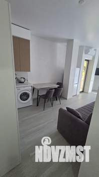 Студия квартира, посуточно, 40м2, 2/3 этаж