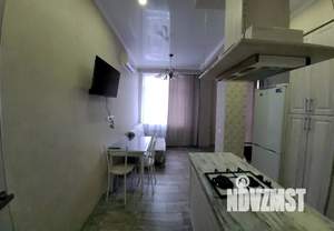 1-к квартира, посуточно, 43м2, 5/8 этаж