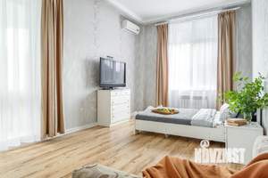 2-к квартира, на длительный срок, 72м2, 1/8 этаж