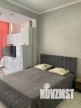 Студия квартира, посуточно, 38м2, 1/8 этаж
