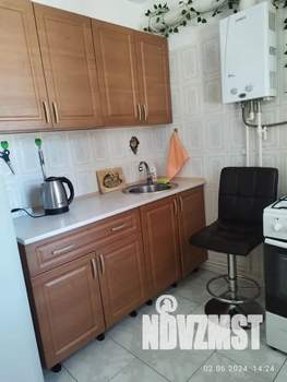 Студия квартира, посуточно, 29м2, 1/5 этаж