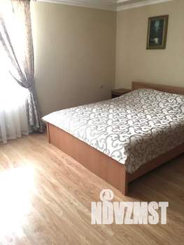 4-к квартира, посуточно, 80м2, 2/2 этаж