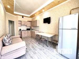 1-к квартира, посуточно, 50м2, 3/8 этаж