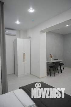 Студия квартира, посуточно, 35м2, 3/3 этаж